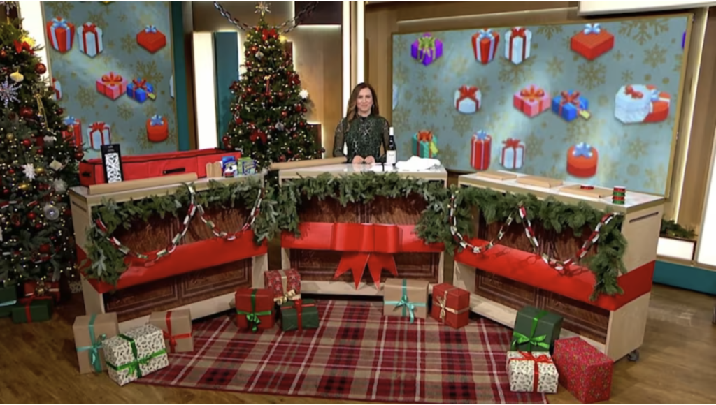 The Folding Lady: Christmas Present Wrapping Hacks
